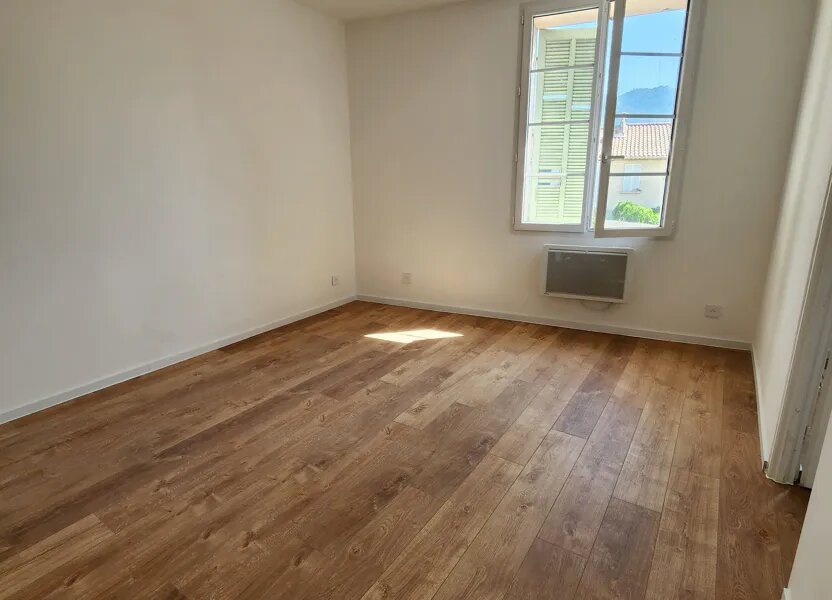 Appartement à louer, 35m², Toulon