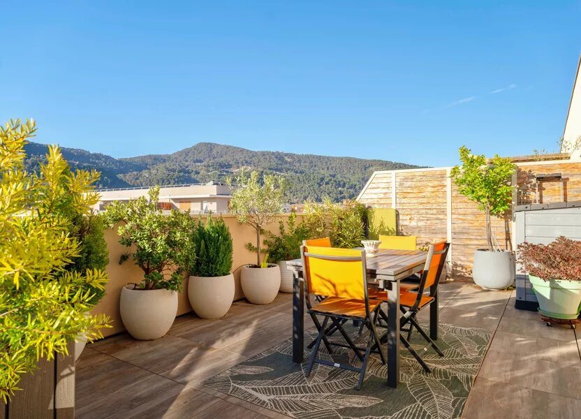 Appartement à vendre, 64m², Solliès-Pont