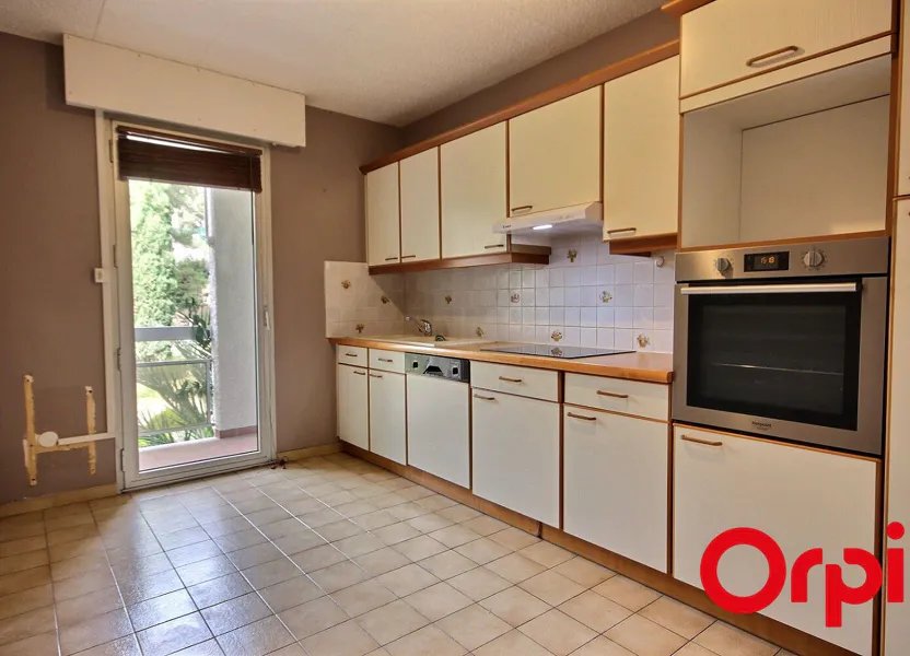 Appartement à louer, 46m², Marseille 12ème