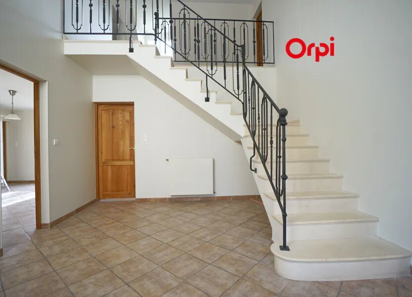 Maison à louer, 248m², Brionne