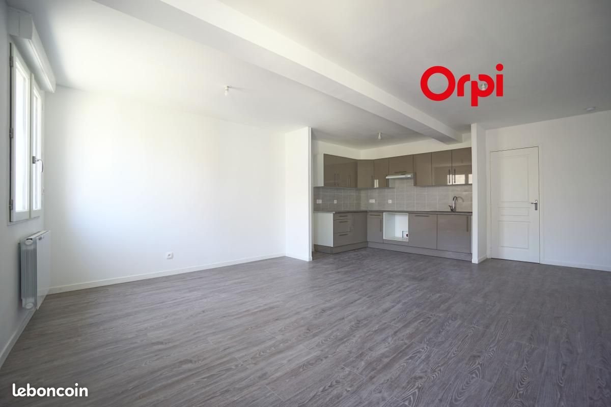 Appartement à louer, 65m², Bernay
