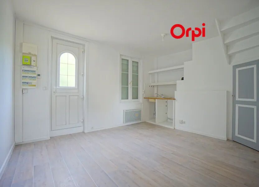 Maison à louer, 77m², Bernay