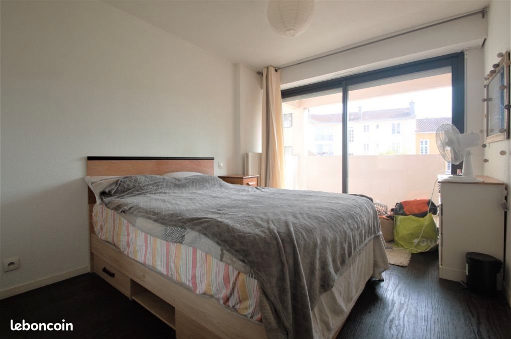 Appartement à louer, 81m², Pau