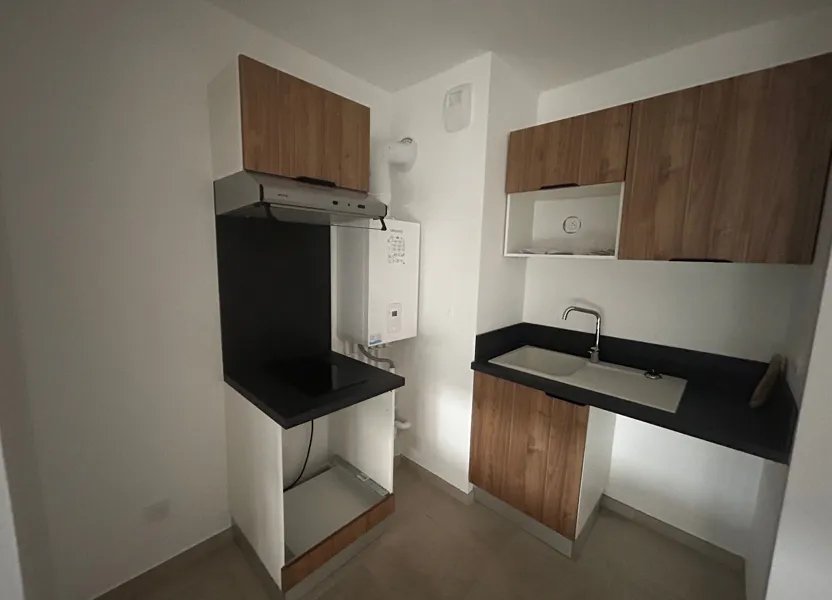 Appartement à louer, 40m², Morières-lès-Avignon