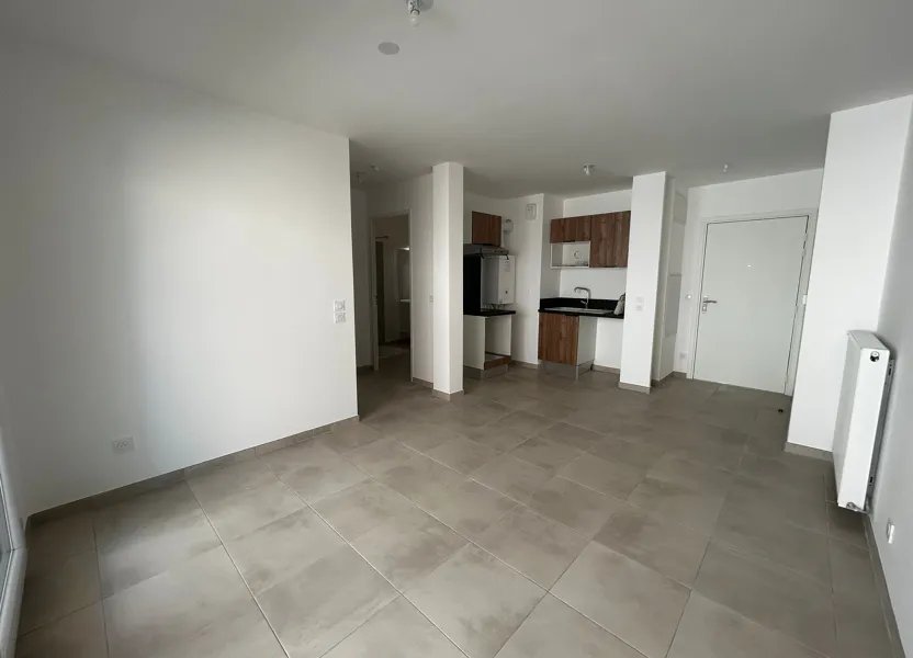 Appartement à louer, 40m², Morières-lès-Avignon