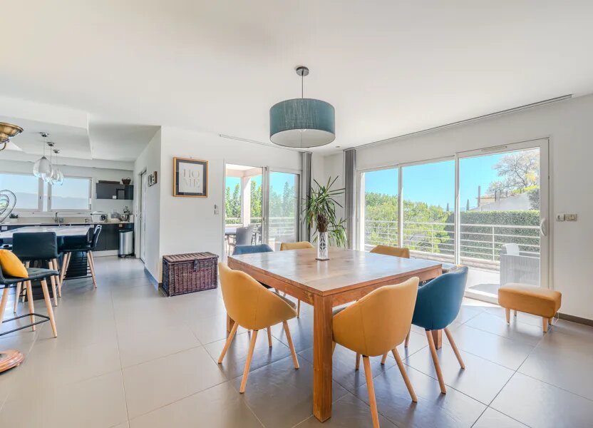 Maison à vendre, 168m², Saint-Saturnin-lès-Avignon