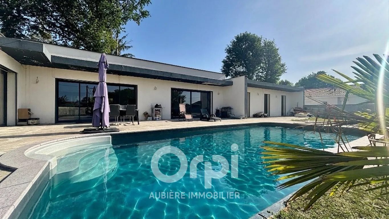 Maison à vendre, 220m², Lezoux