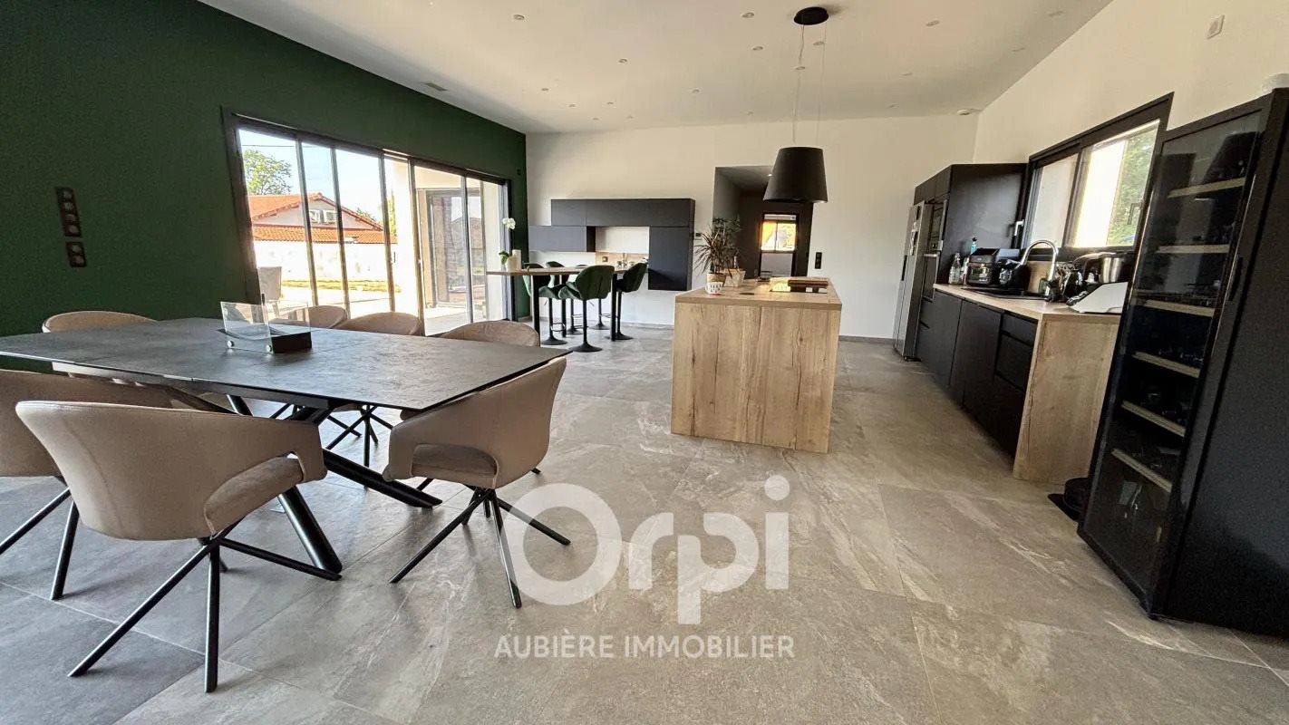Maison à vendre, 220m², Lezoux