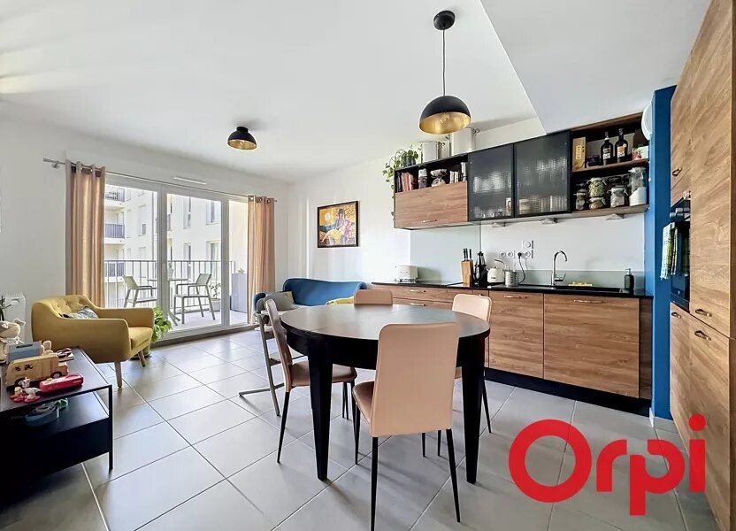 Appartement à vendre, 61m², Pierre-Bénite