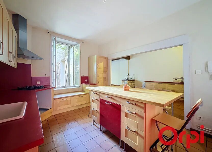 Appartement à louer, 145m², Pierre-Bénite