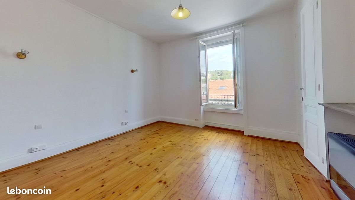 Appartement à louer, 43m², Oullins