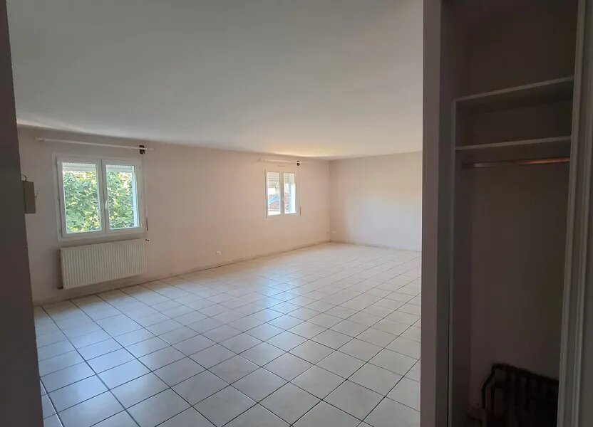 Appartement à louer, 121m², Grisolles