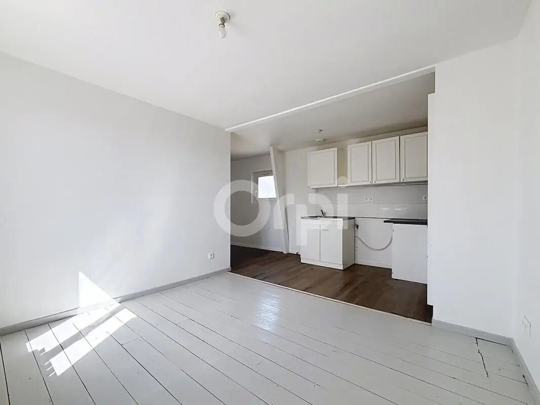Appartement à louer, 43m², La Neuville-Roy