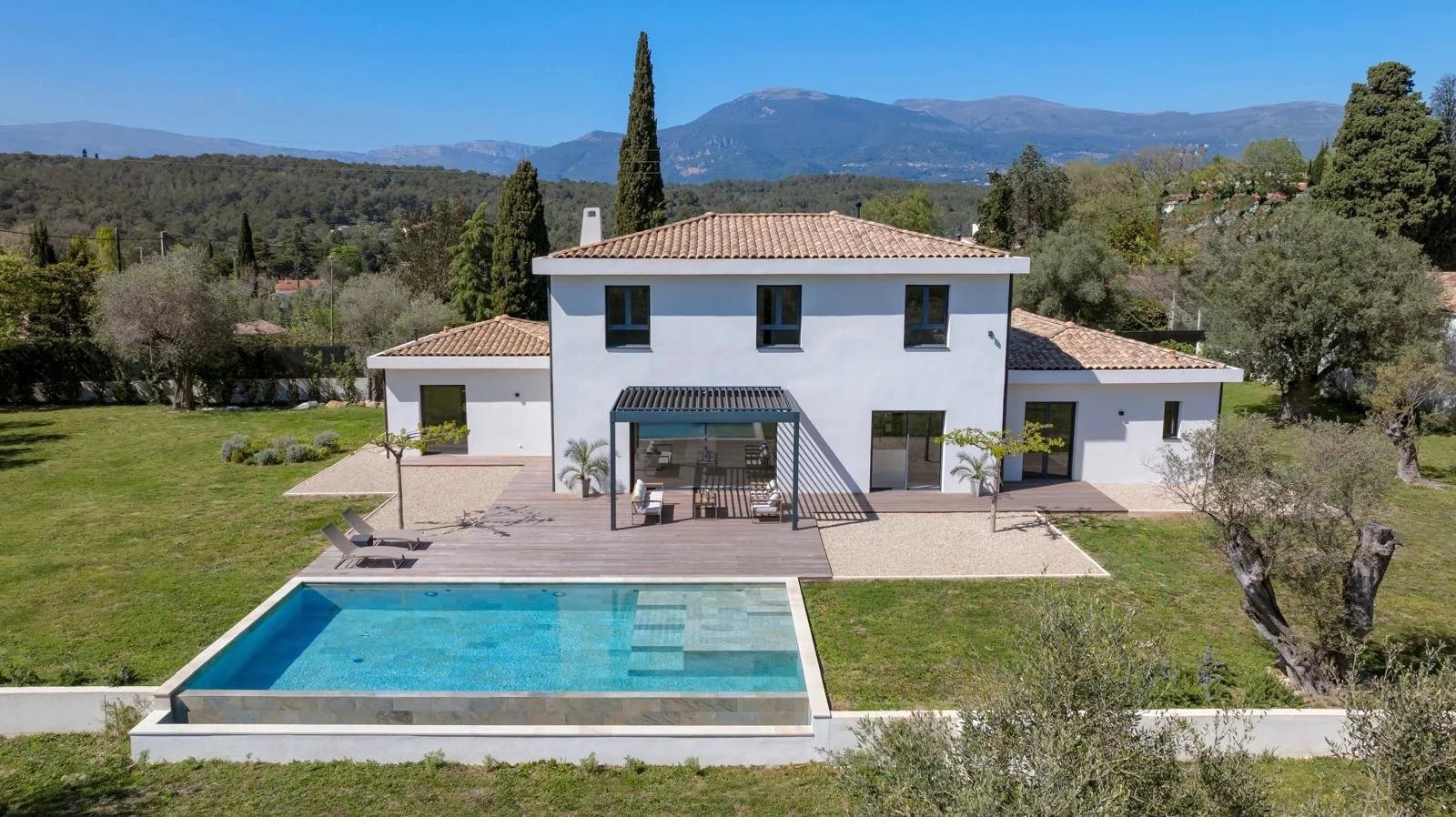 Maison à vendre, 260m², Roquefort-les-Pins