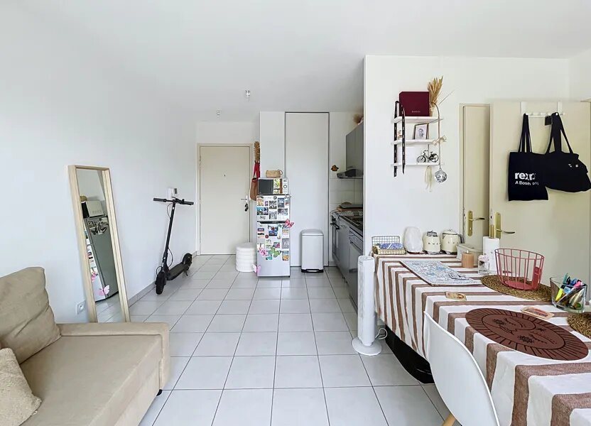 Appartement à vendre, 38m², Vénissieux
