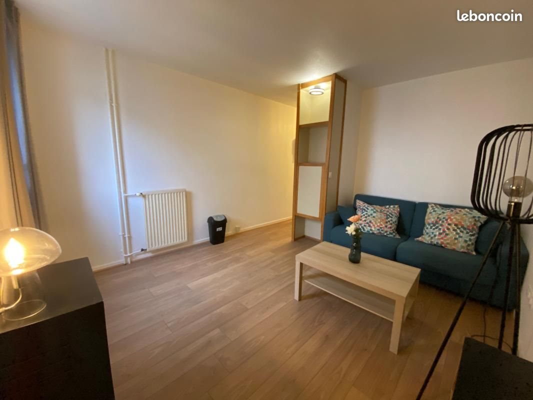 Appartement à louer, 19m², Cergy