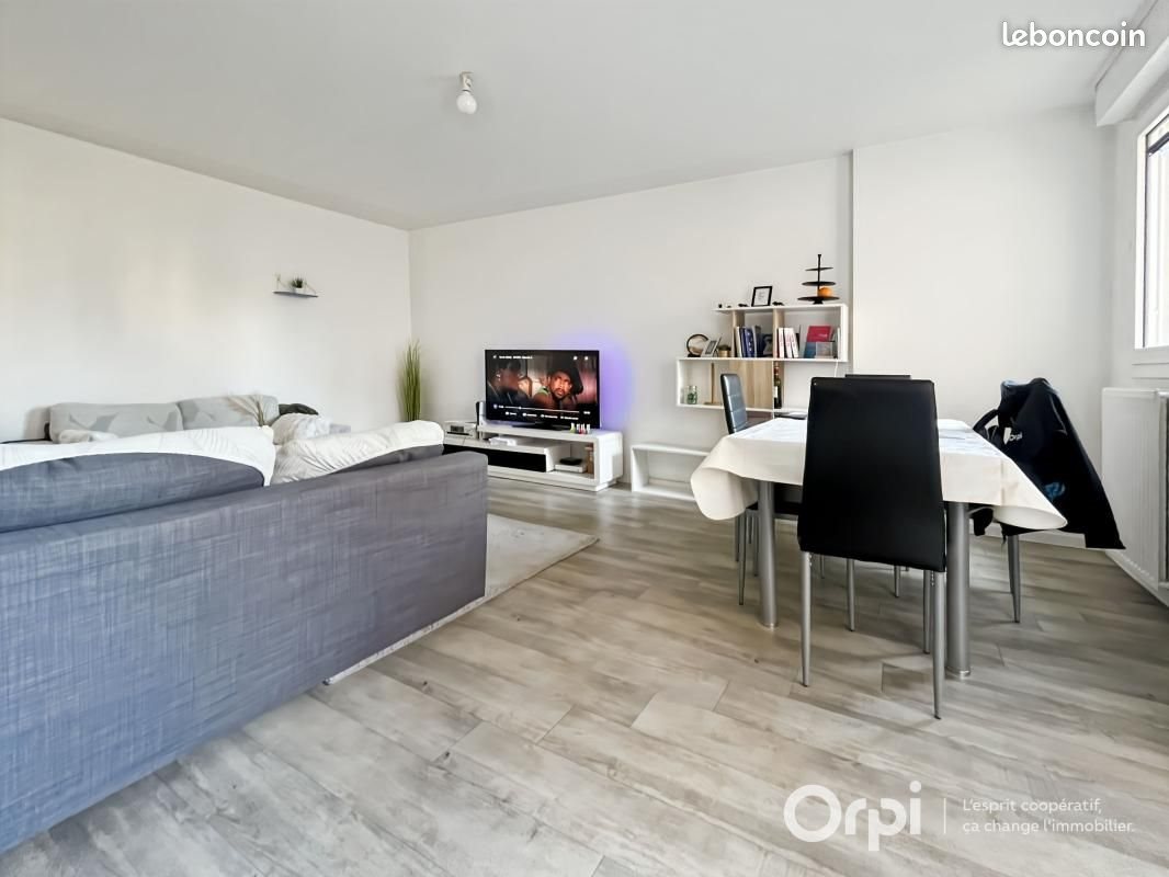 Appartement à louer, 70m², Cergy