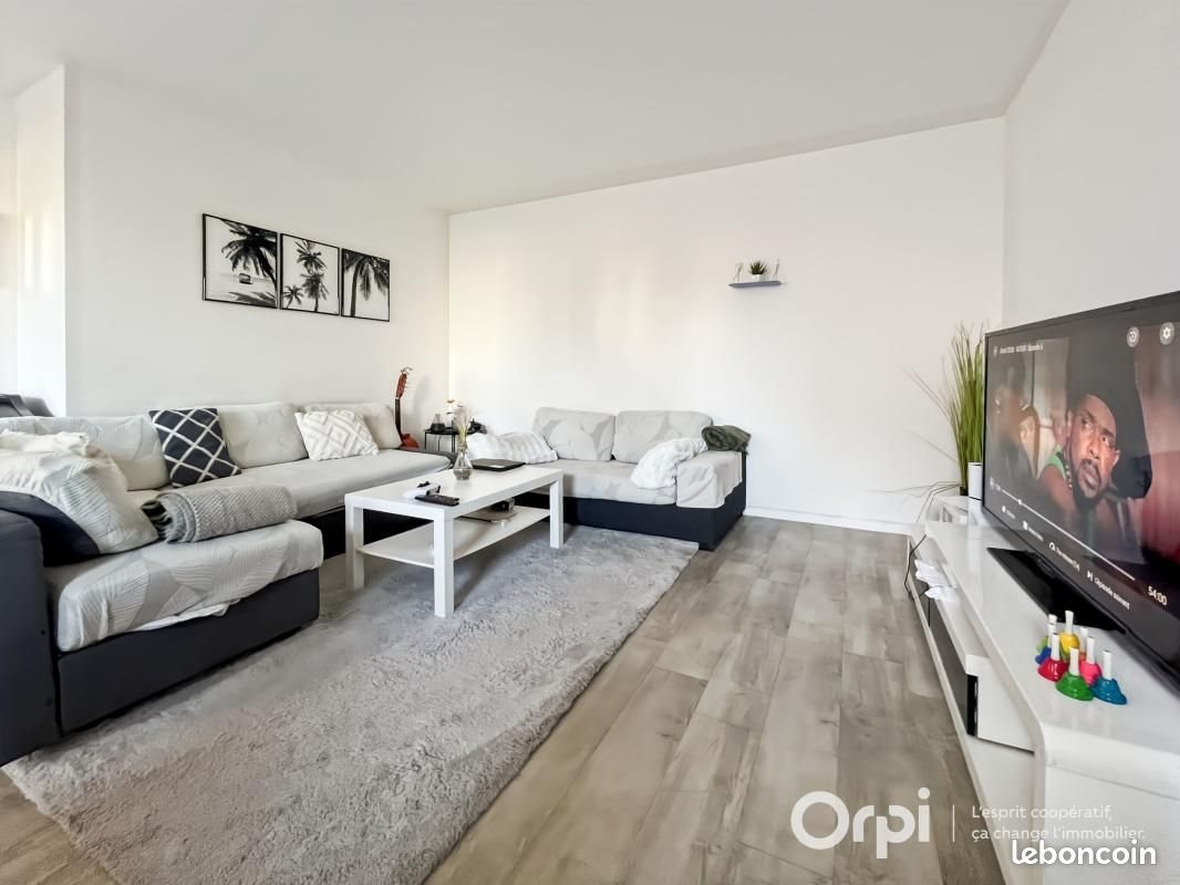Appartement à louer, 70m², Cergy