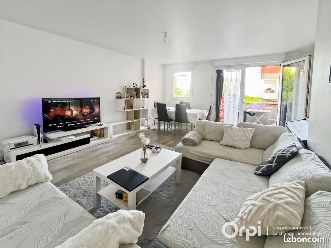 Appartement à louer, 70m², Cergy