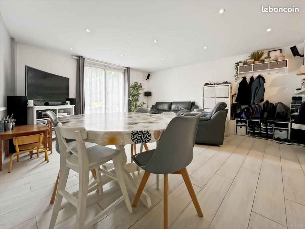 Appartement à vendre, 81m², Cergy
