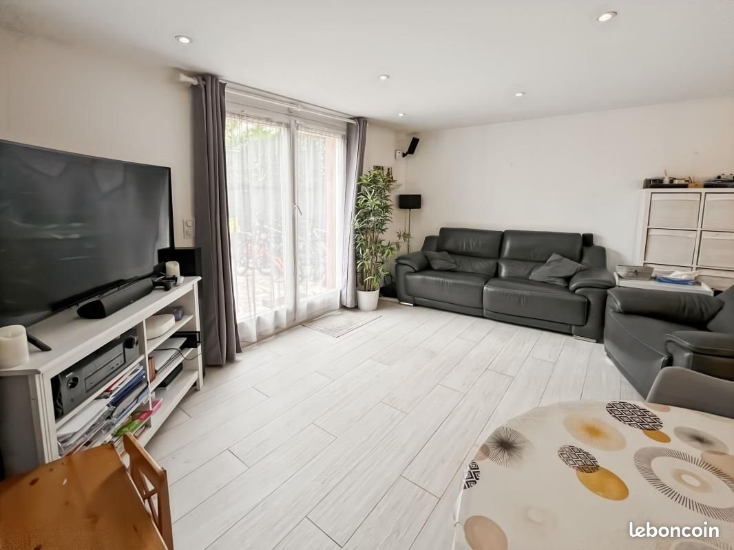 Appartement à vendre, 81m², Cergy