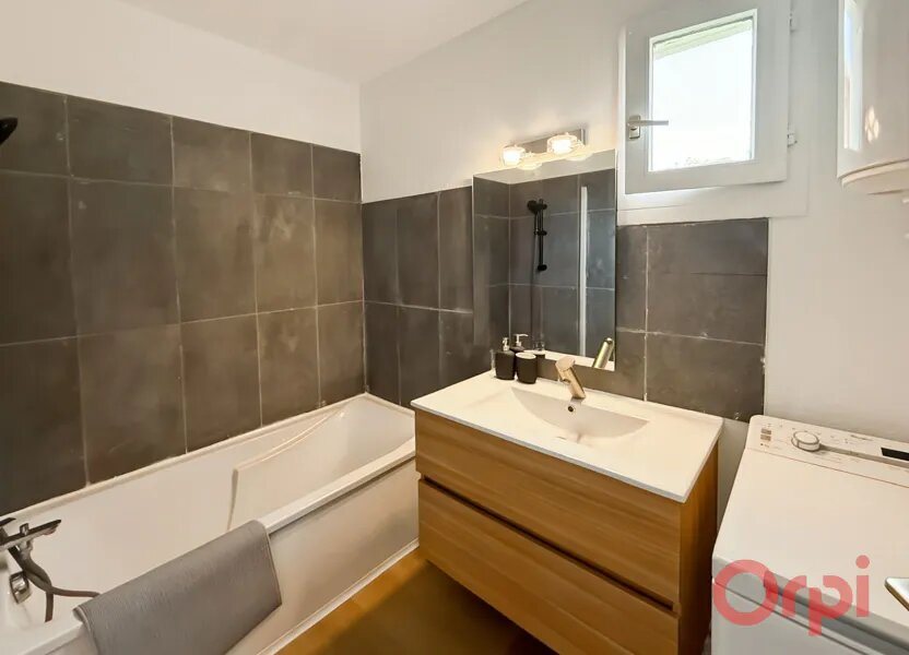 Appartement à louer, 26m², La Seyne-sur-Mer