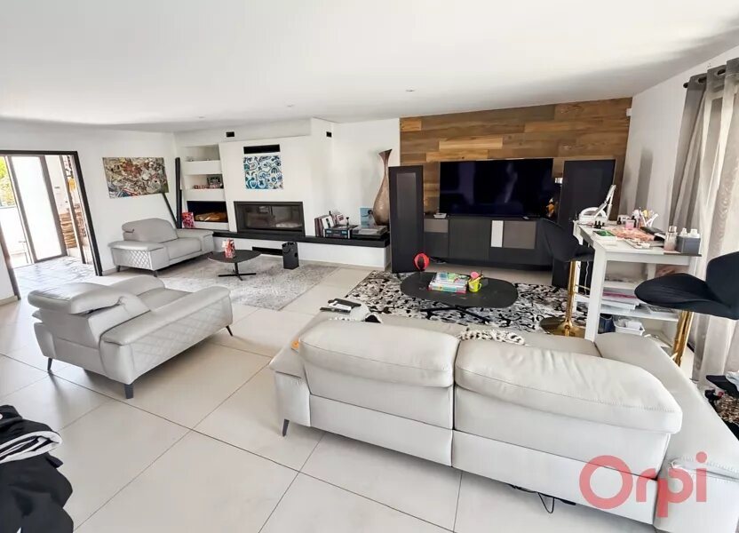 Maison à vendre, 195m², Saint-Cyr-sur-Mer