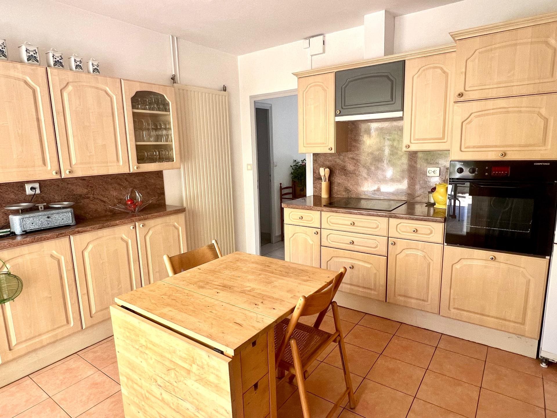 Maison à vendre, 100m², Saint-Jean-d'Angély