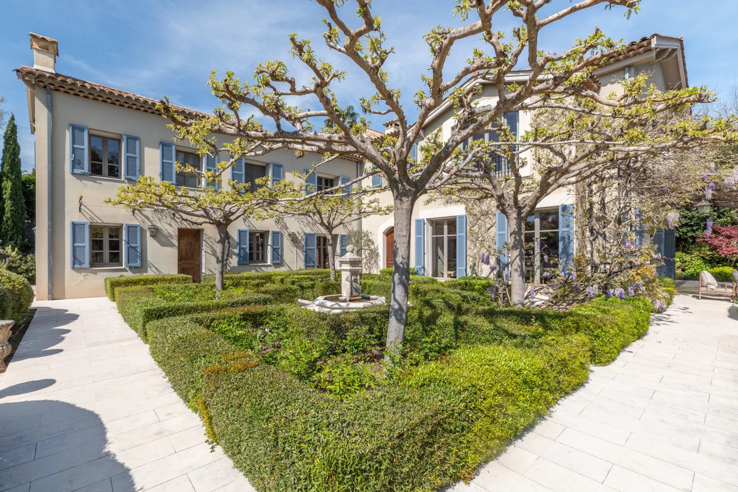Maison à louer, 590m², Antibes