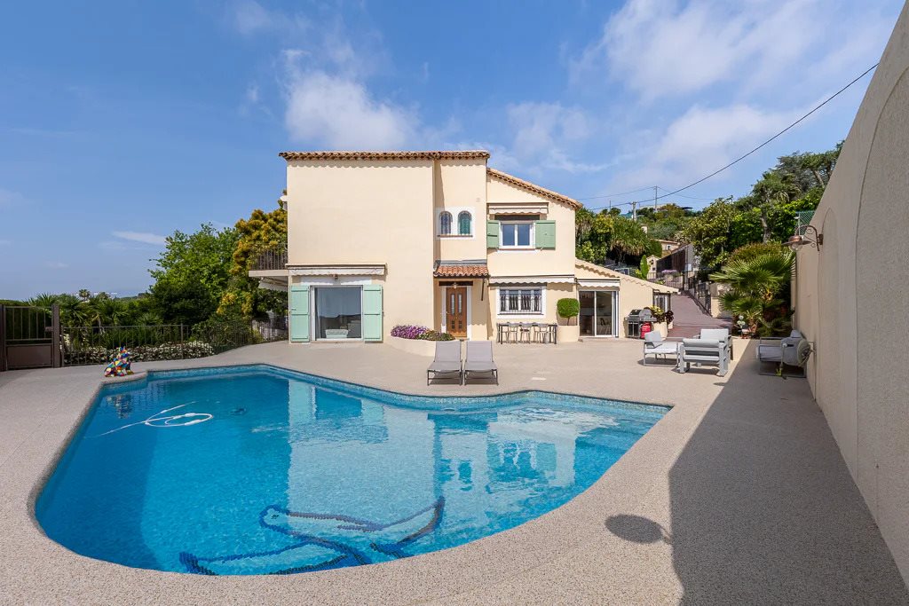 Maison à vendre, 242m², Cagnes-sur-Mer