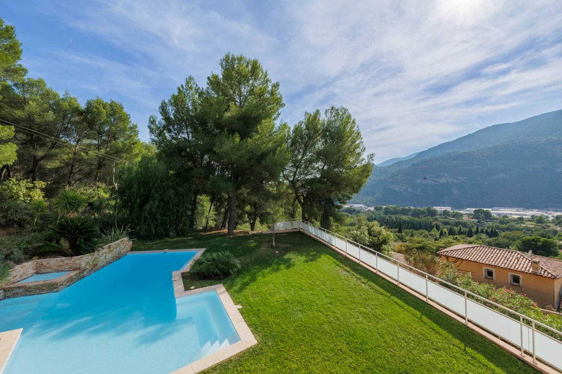 Maison à vendre, 174m², Saint-Martin-du-Var