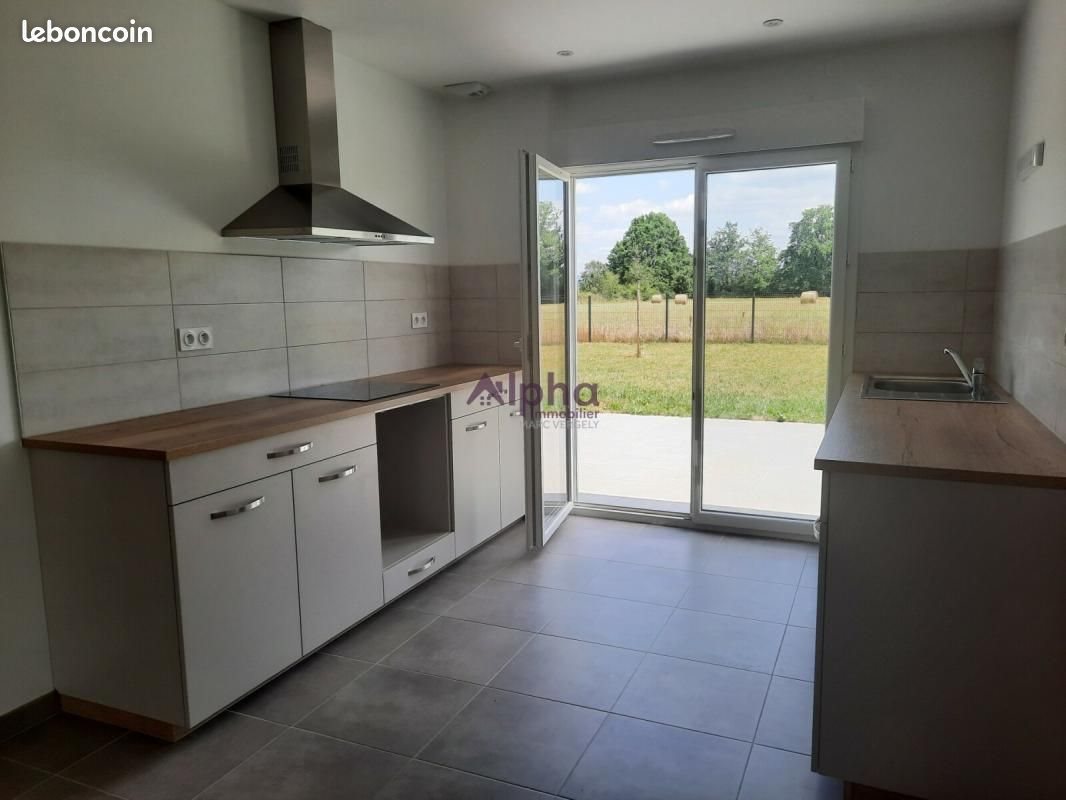 Maison à louer, 100m², Bioule