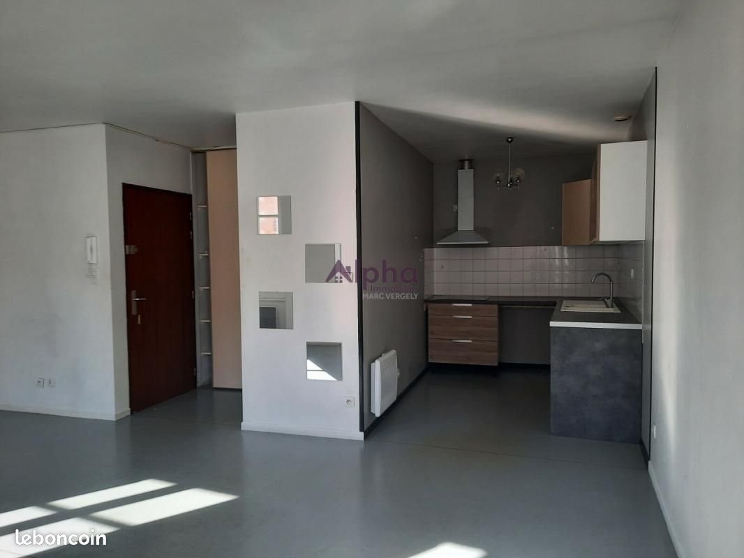 Appartement à louer, 68m², Nègrepelisse