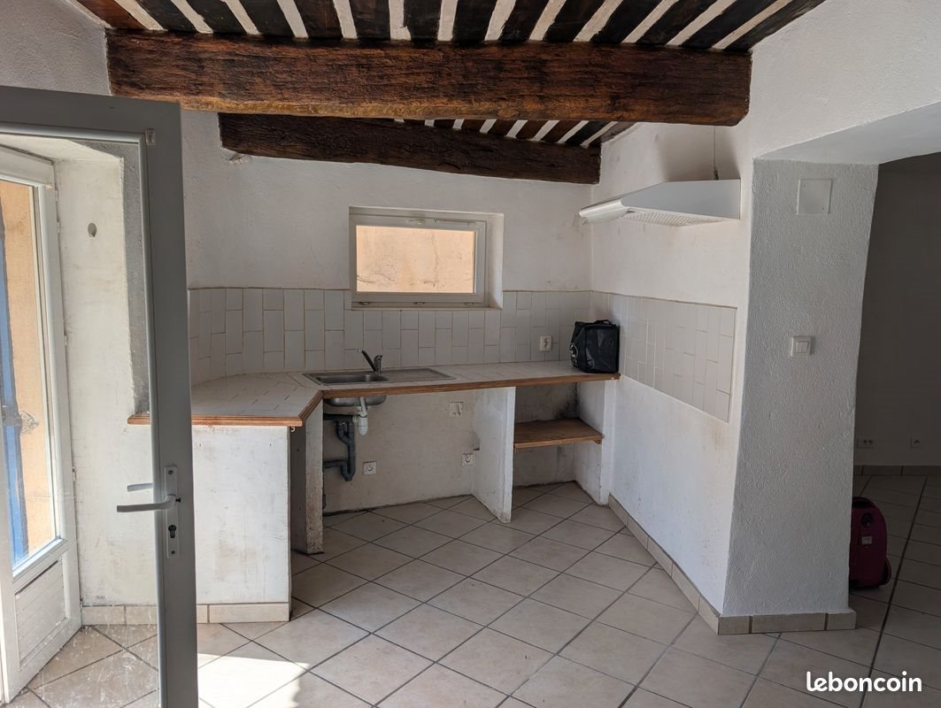 Maison à louer, 69m², Saint-Saturnin-lès-Apt