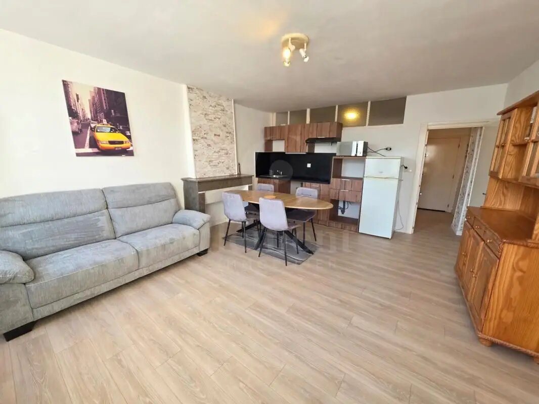 Appartement à louer, 34m², Pont-Saint-Esprit