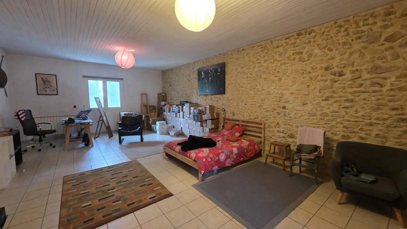 Maison à louer, 193m², Uchaux