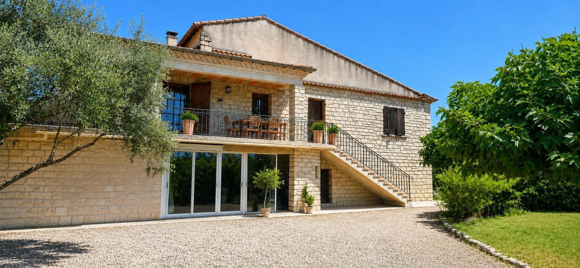 Maison à vendre, 200m², Pernes-les-Fontaines
