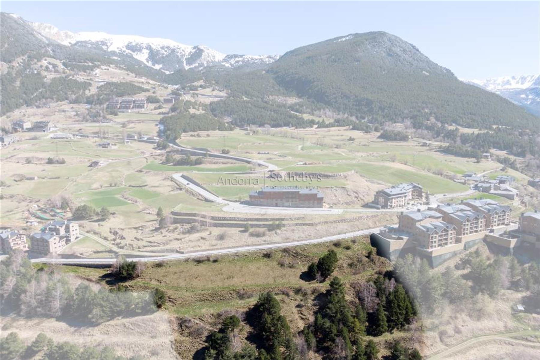 4-bedroom land for sale in Canillo · 2 of 3