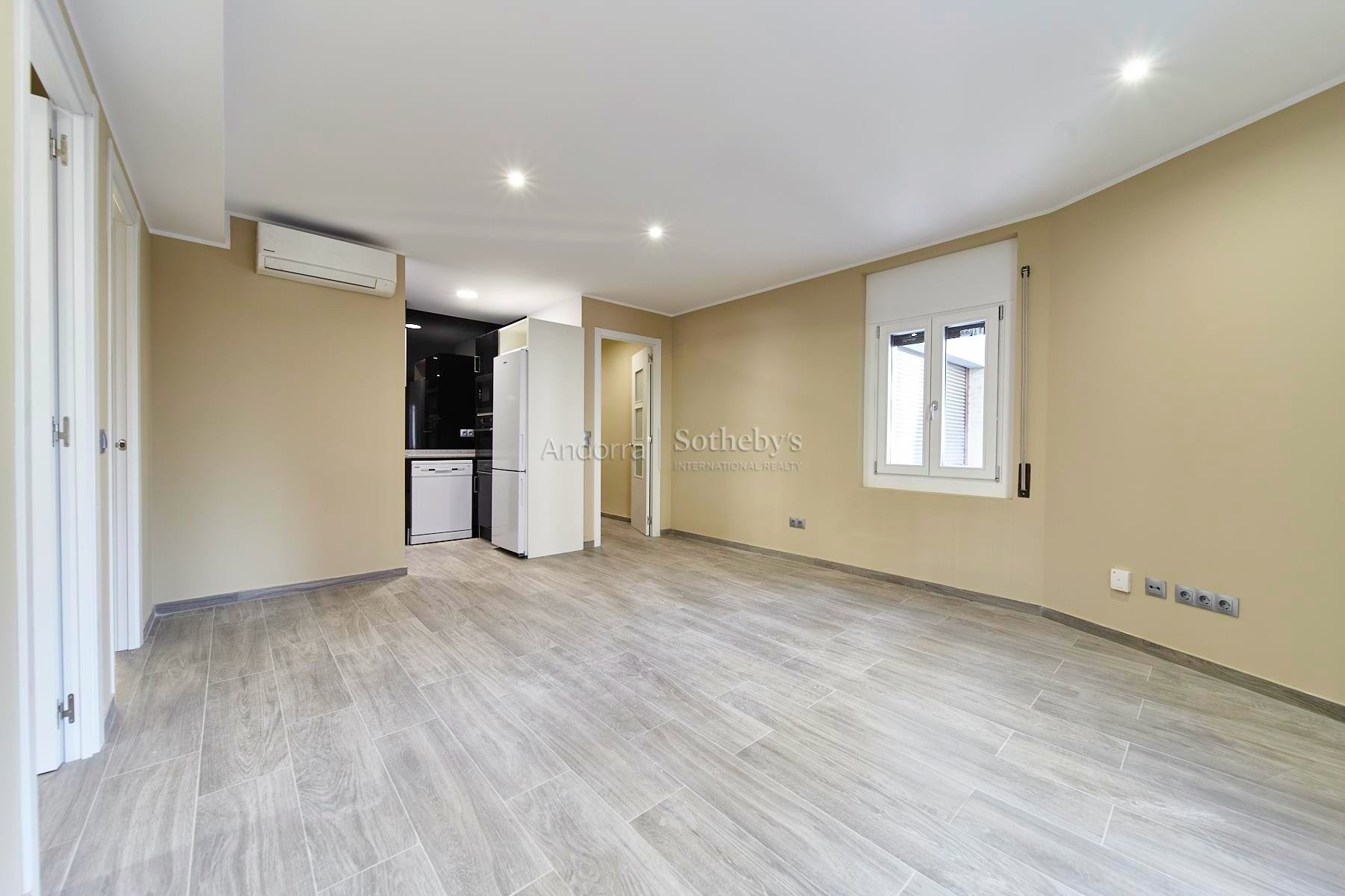 2-bedroom flat for sale in Andorra la Vella · 3 of 60