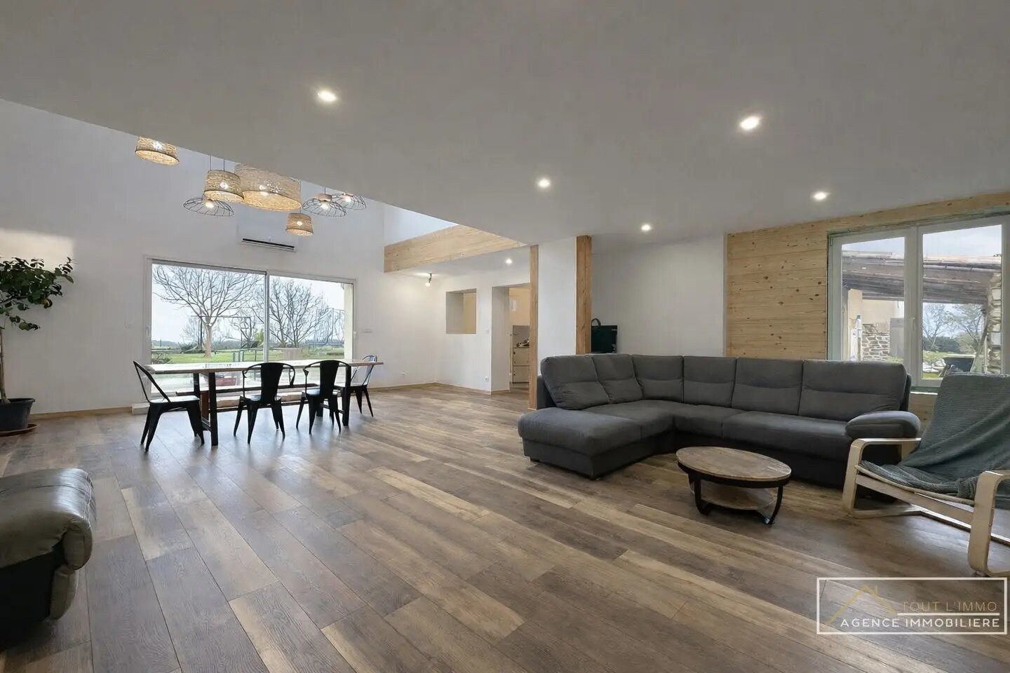Maison à vendre, 216m², Saint-Romain-de-Surieu