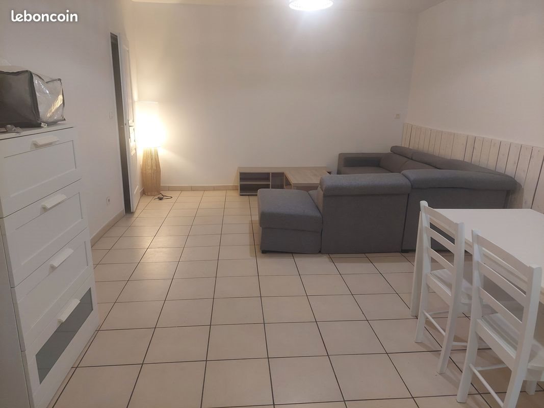 Appartement à louer, 32m², Nîmes