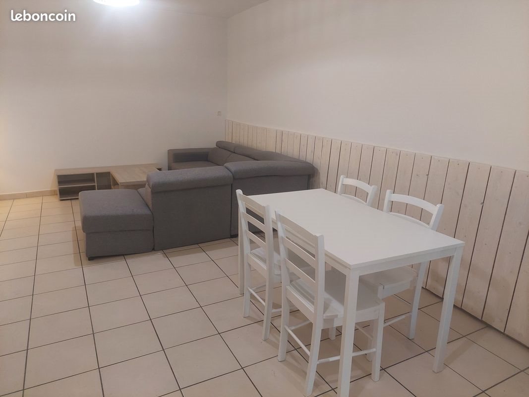 Appartement à louer, 32m², Nîmes