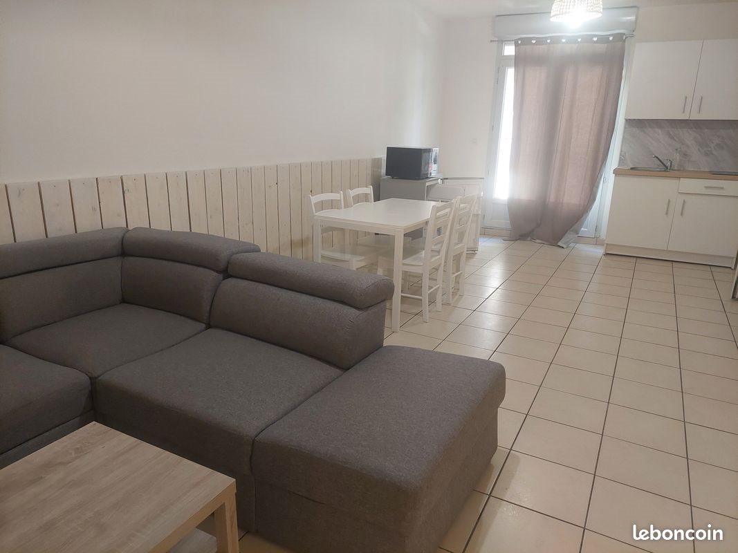Appartement à louer, 32m², Nîmes
