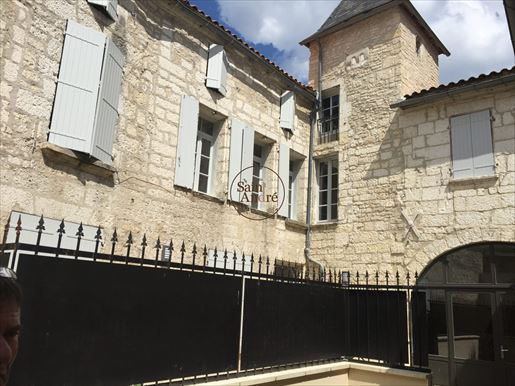 Immeuble 1 pièce 270 m² · à Angoulême · 270 m² · 651 000 €