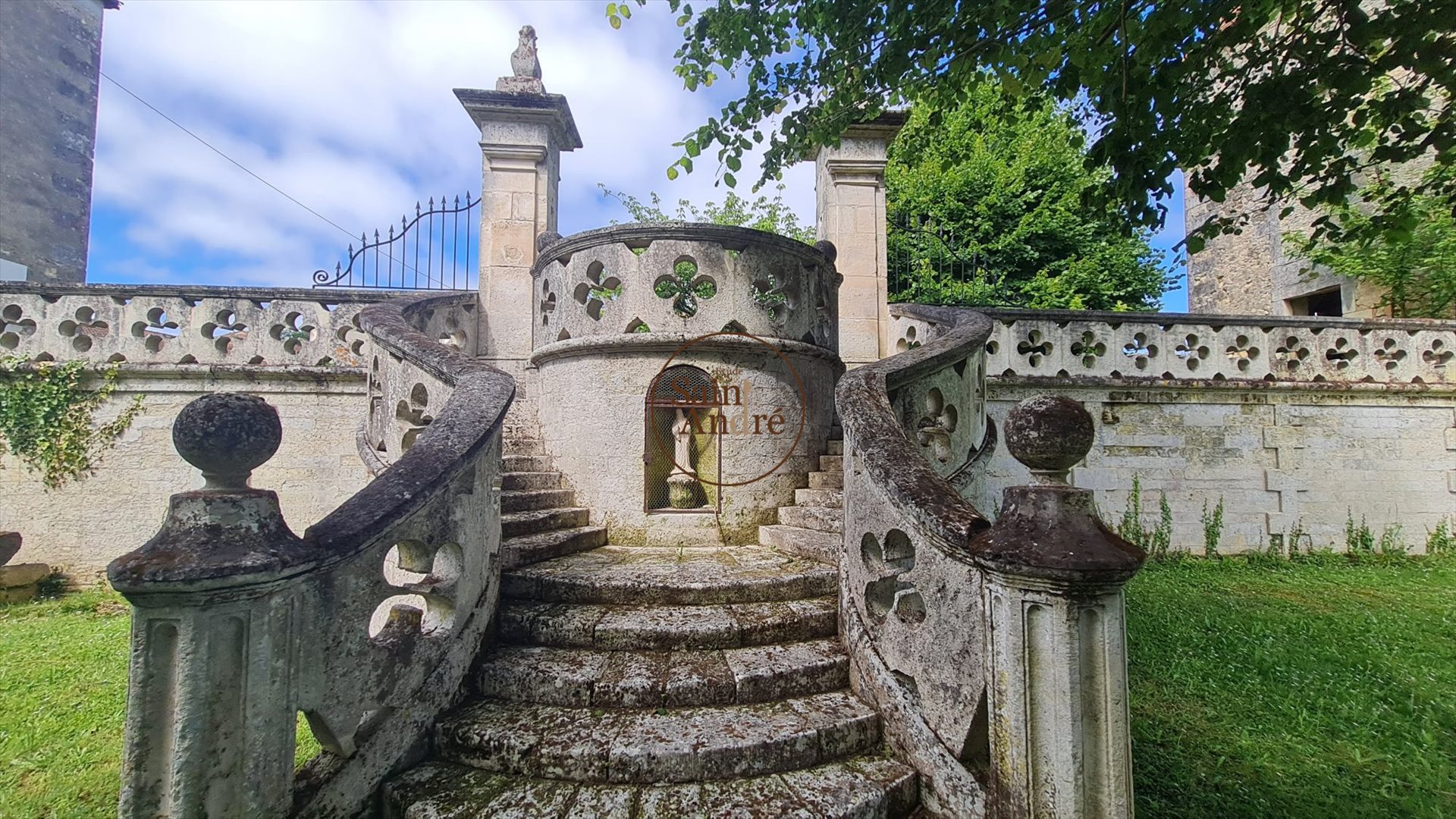 Maison à vendre, 490m², Condéon