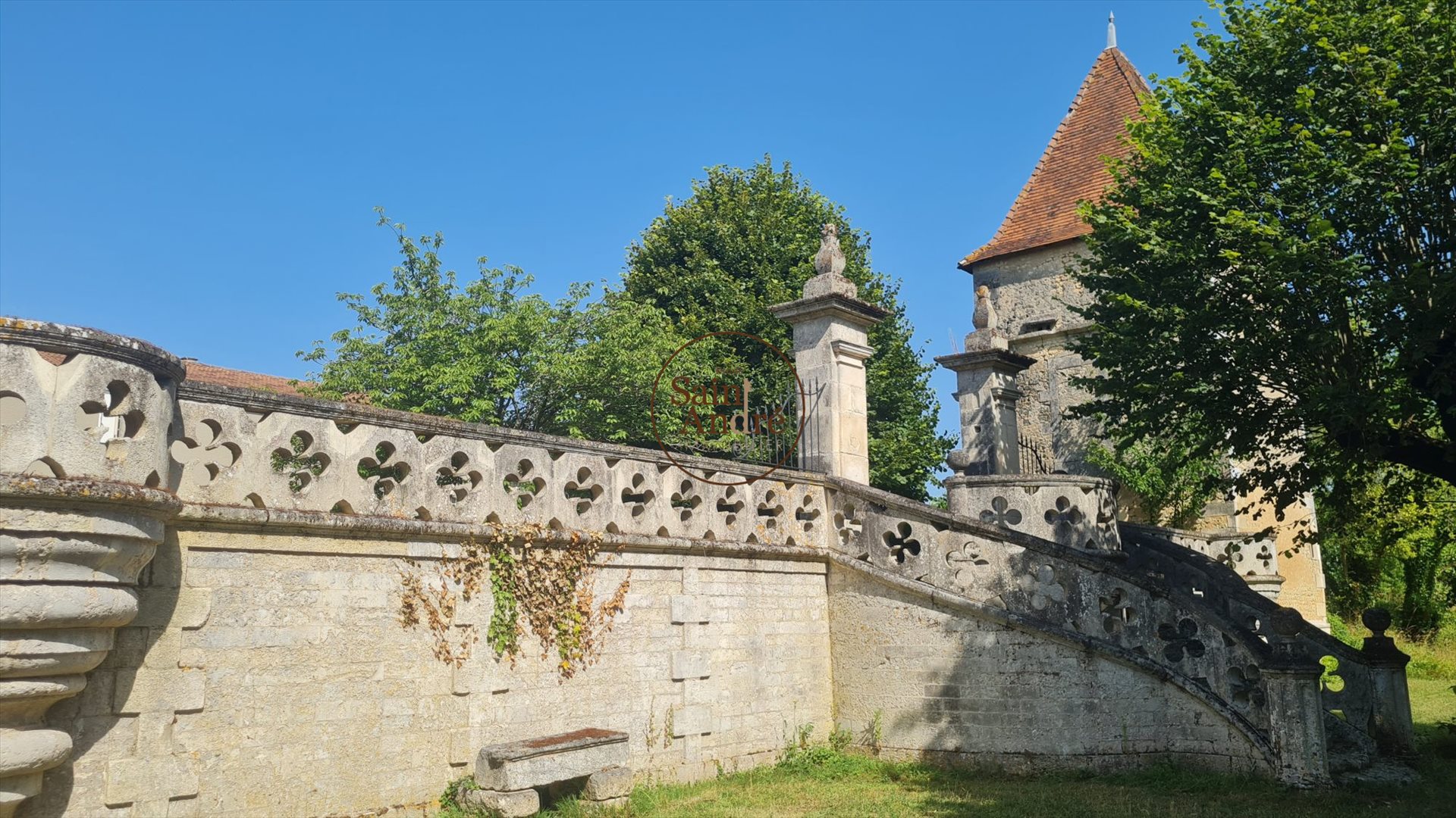 Maison à vendre, 490m², Condéon