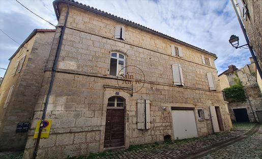 Immeuble 2 pièces 200 m² · à Angoulême · 200 m² · 304 500 €