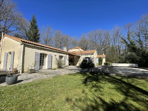 Maison 7 pièces 272 m² · à Garat · 272 m² · 514 500 €