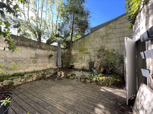 Maison 8 pièces 208 m² · à Angoulême · 208 m² · 346 320 €