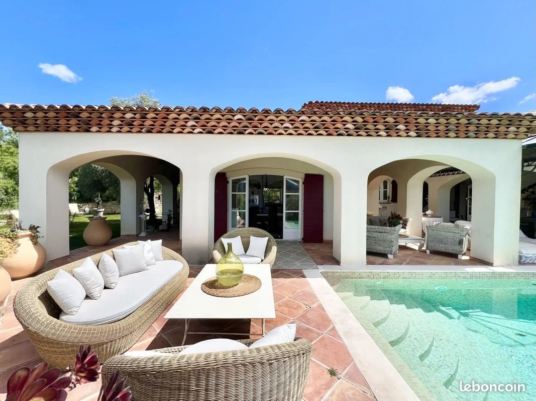 Maison à vendre, 187m², Rocbaron